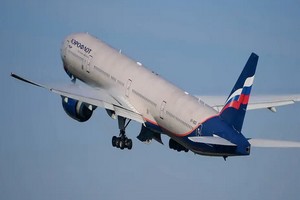 Omicron: plus de 2.000 vols annulés dans le monde la veille de Noël