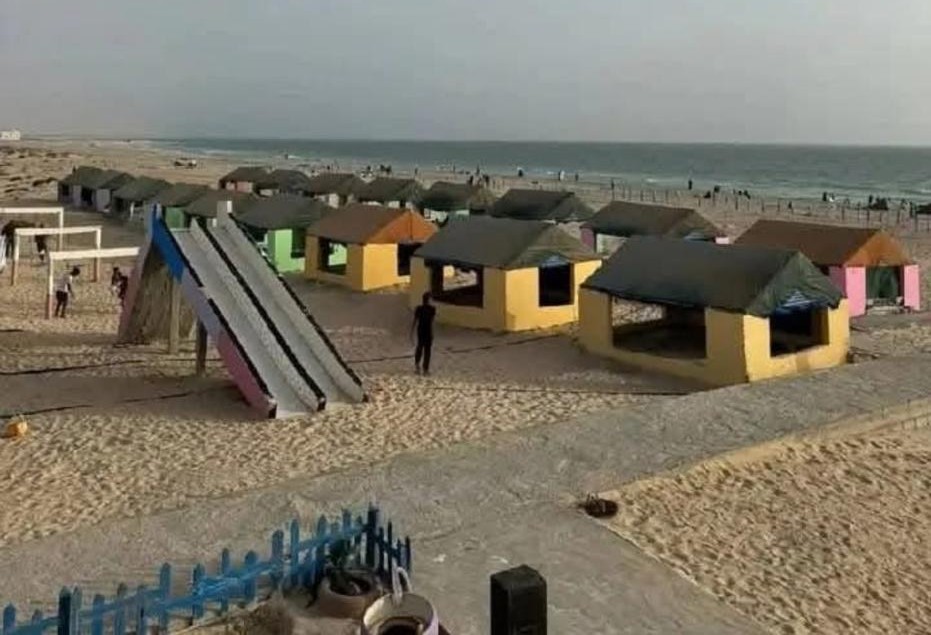 Arrestation de tous les employés du complexe 